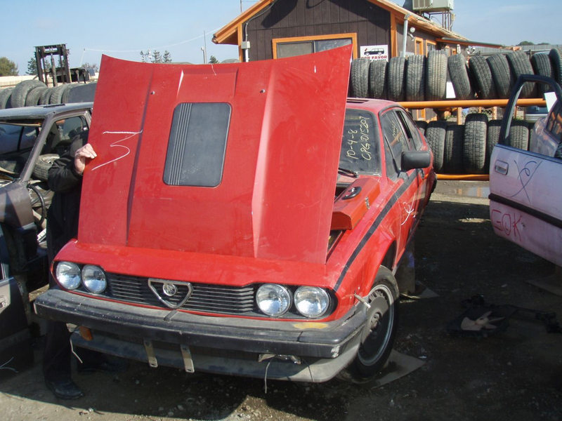 Illustration for article titled Pair Of Jensen-Healeys and Alfa Romeo GTV Provide A Change Of Pace For The Crusher
